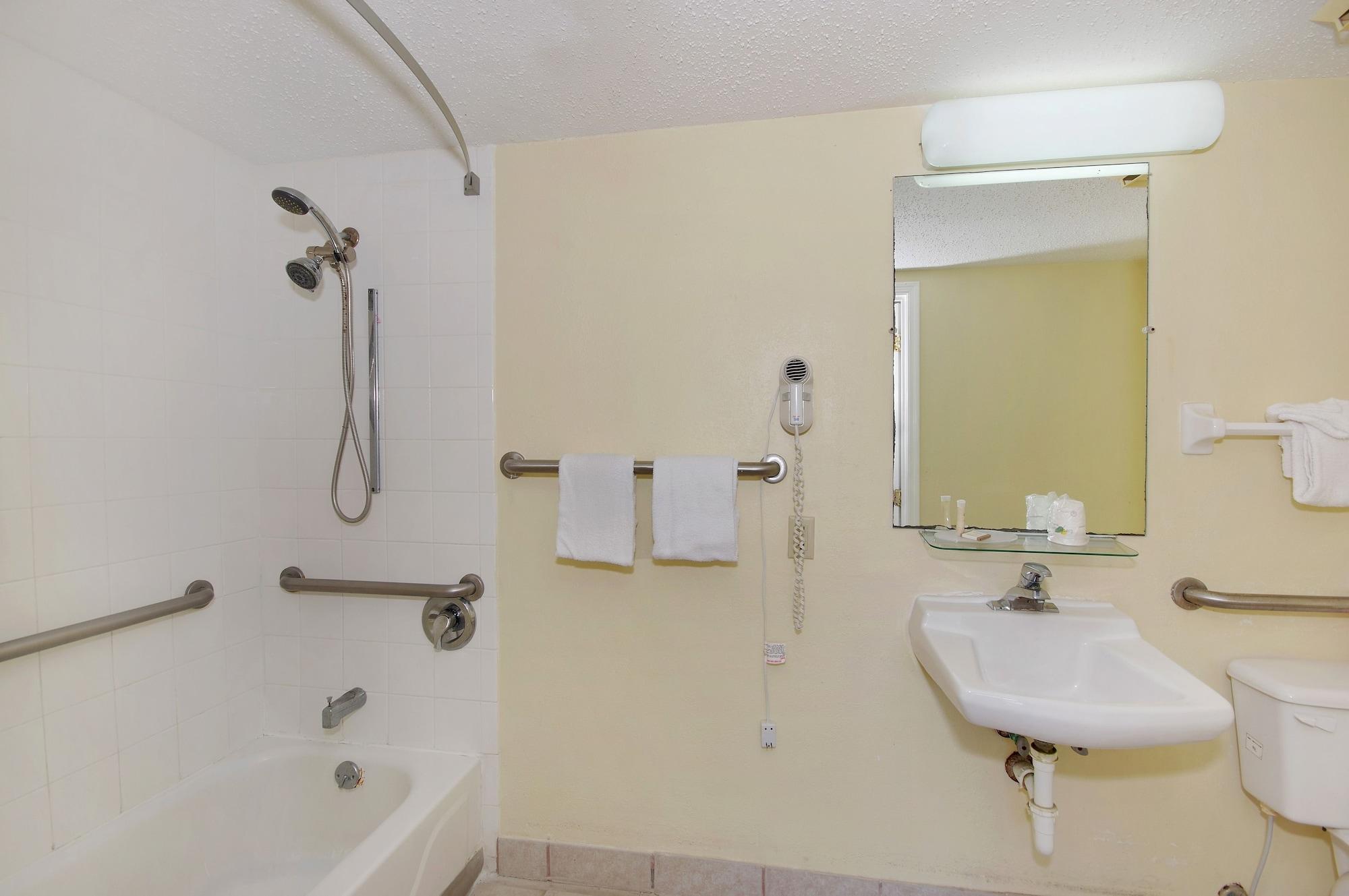 Howard Johnson By Wyndham Tropical Palms Kissimmee Bagian luar foto