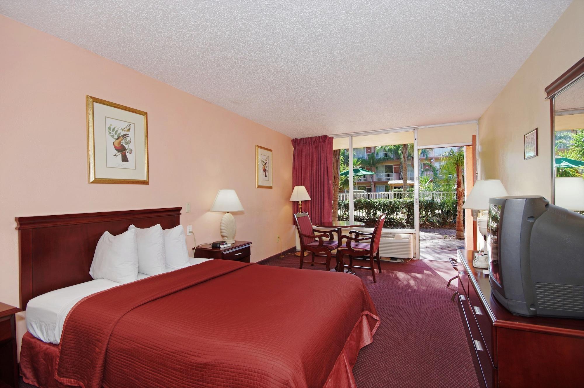 Howard Johnson By Wyndham Tropical Palms Kissimmee Bagian luar foto