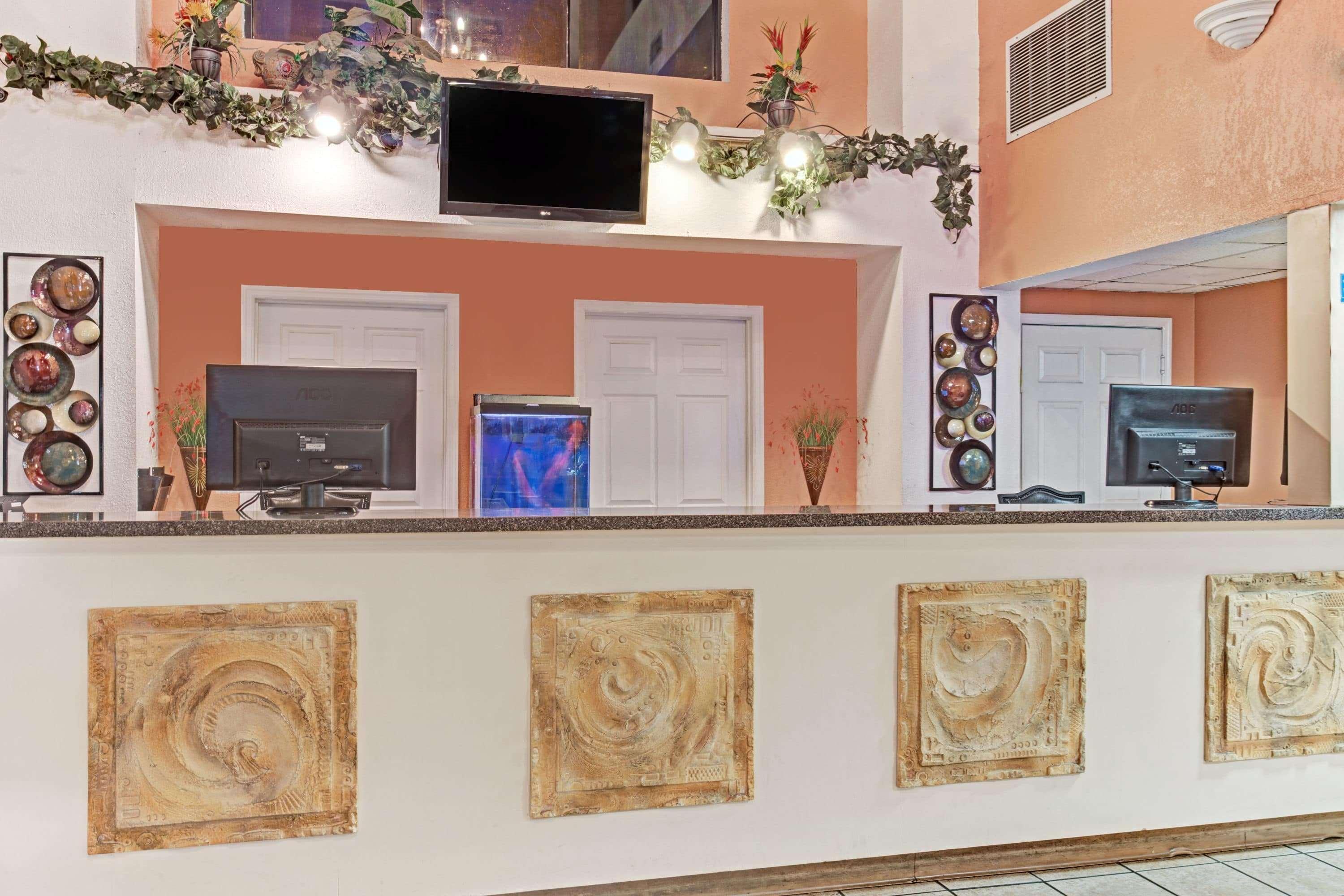 Howard Johnson By Wyndham Tropical Palms Kissimmee Bagian luar foto