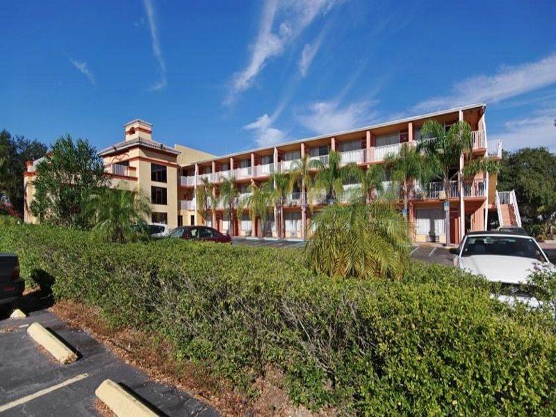 Howard Johnson By Wyndham Tropical Palms Kissimmee Bagian luar foto